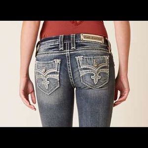 ISO::: 25 stretch 36 inseam or 26x36 NO SKINNY